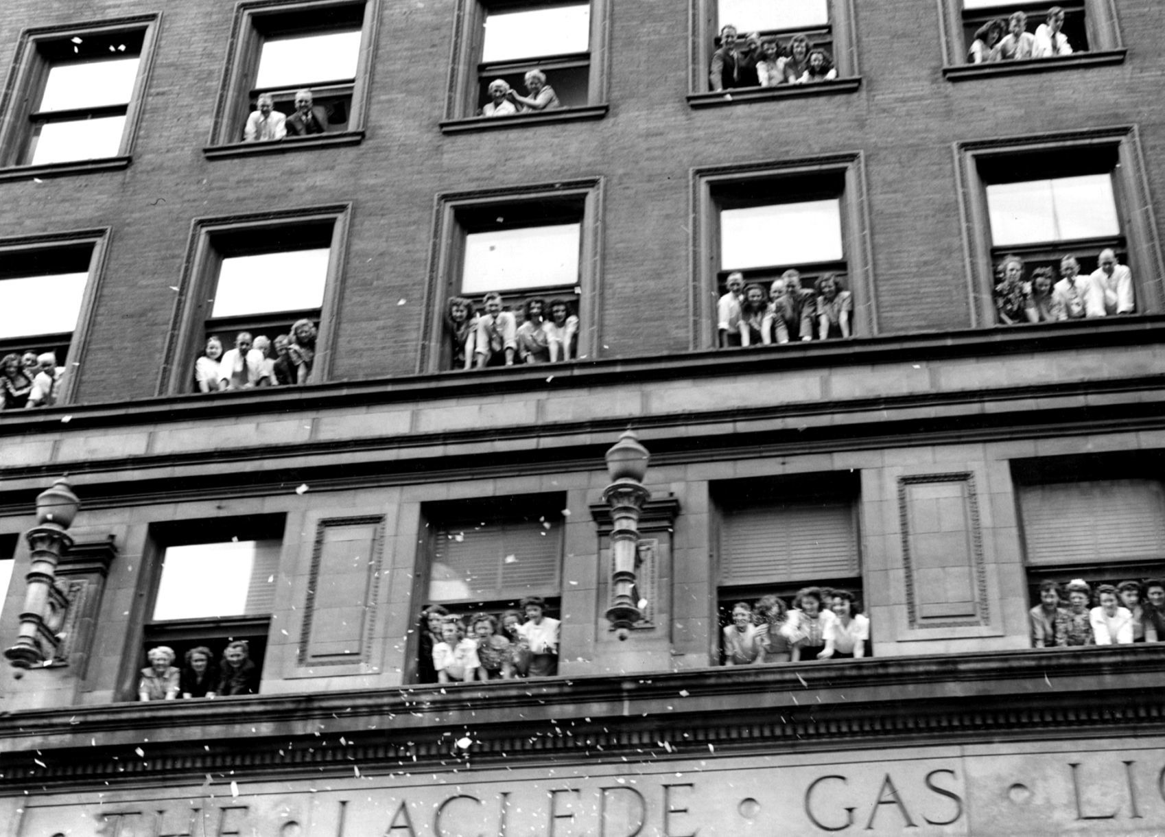 1945: Omar Bradley parade